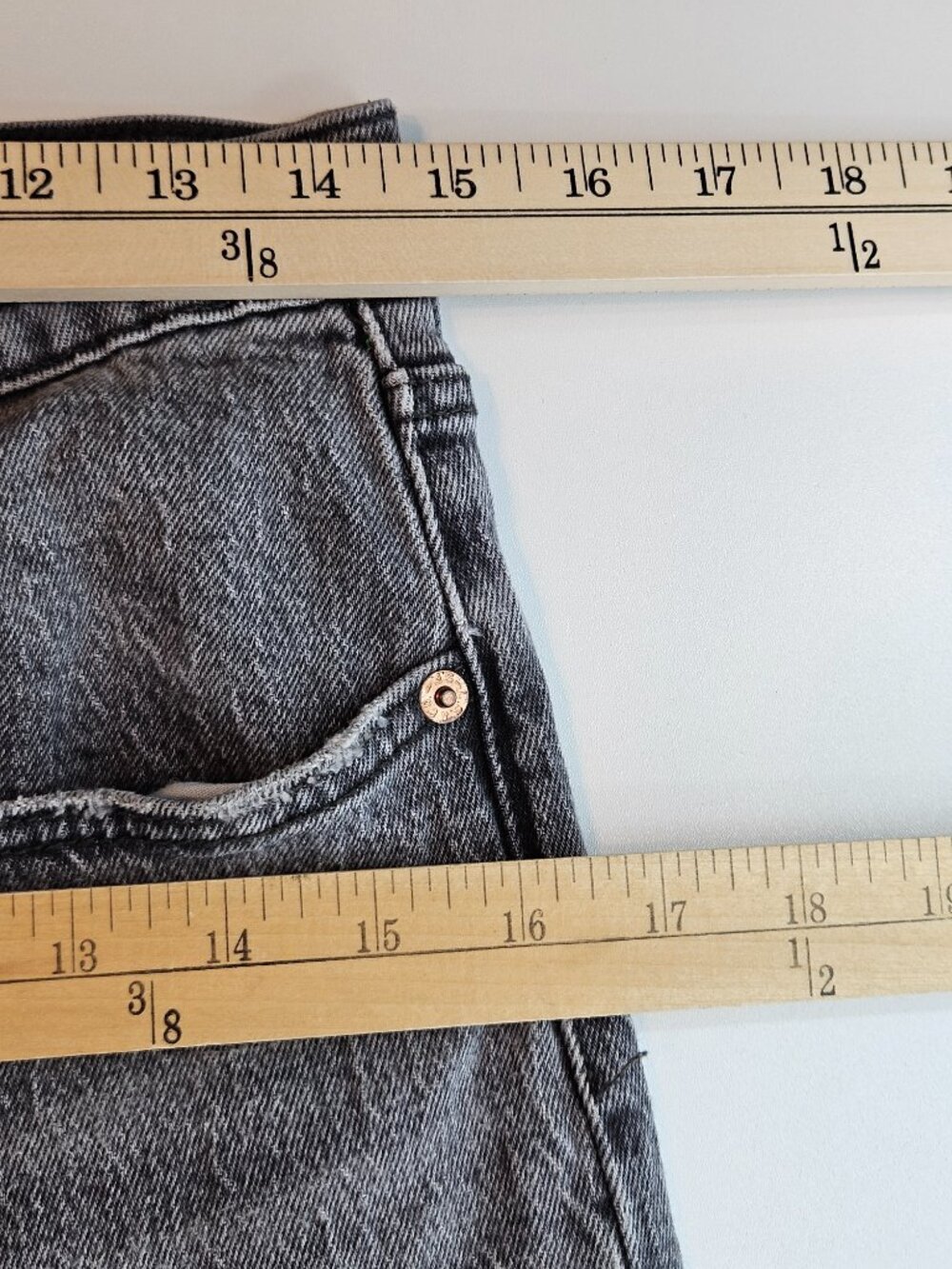 Levi's Premium 501 Original Fit Straight Leg Jean Gray Women's Size 28 High Rise - Picture 12 of 16